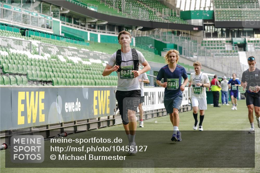 13.09.2026 - 21. swb-Marathon Bremen Michael Burmester http://msf.ph/oto/10455127 13.09.2026 12:52:45 Laufen im Stadion 102, 107, 145, 235, 376, 541, 615, 616, 683, 734, 755, 792, 863, 982, 985, 987, 1033, 1043, 1056, 1125, 1146, 1162, 1232, 1252, 1297, 1433, 1445, 1492, 1528, 1542, 1646, 1664, 1704, 1707, 1814, 1955, 2007, 2008, 2043, 2203, 2280, 2350, 2362, 2401, 2422, 2447, 2454, 2480, 2498, 2759, 2767, 2820, 2847, 2858, 2997, 3085, 3149, 3236, 3336, 3362, 3448, 3566, 3703, 3830, 3899, 3988, 4165, 4283, 4429, 4475, 4571, 4573, 4582, 4605, 4727, 4781, 4782, 4895, 5079, 5152, 5168, 5379 meine-sportfotos.de