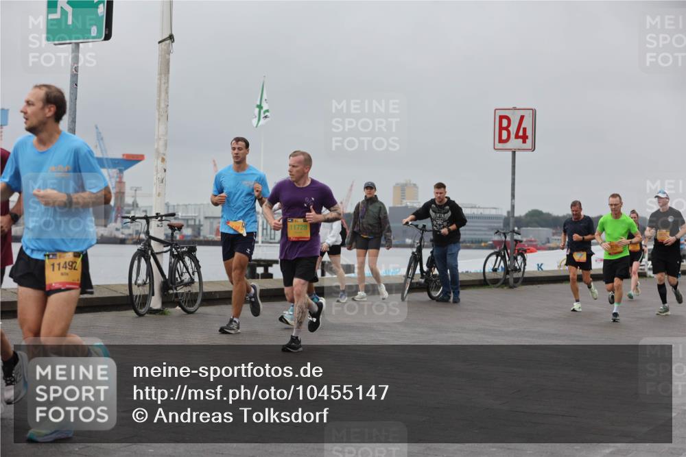 13.09.2026 - Kiel Lauf Andreas Tolksdorf http://msf.ph/oto/10455147 13.09.2026 11:55:19 Kiellinie 11492, 11728, 4 meine-sportfotos.de