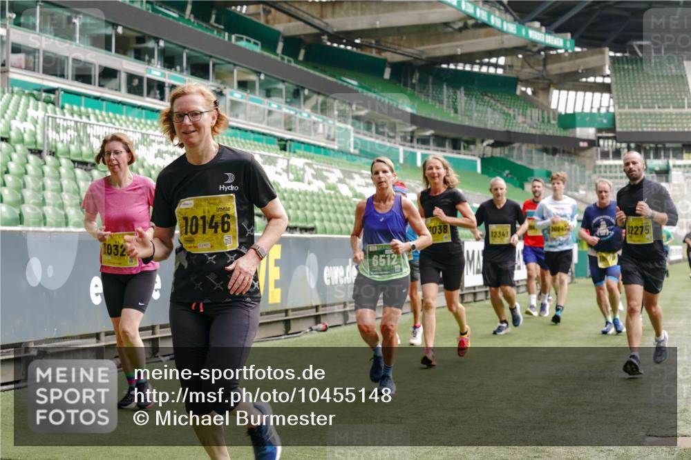 13.09.2026 - 21. swb-Marathon Bremen Michael Burmester http://msf.ph/oto/10455148 13.09.2026 10:32:43 Laufen im Stadion 10067, 10078, 10146, 10166, 10184, 10203, 10211, 10222, 10226, 10243, 10246, 10249, 10255, 10256, 10300, 10322, 10365, 10372, 10374, 10379, 10383, 10394, 10408, 10410, 10443, 10471, 10478, 10486, 10494, 10503, 10517, 10518, 10529, 10530, 10540, 10543, 10550, 10555, 10565, 10579, 10589, 10608, 10610, 10626, 10631, 10646, 10670, 10673, 10675, 10690, 10703, 10704, 10707, 10708, 10721, 10725, 10728, 10745, 10749, 10750, 10771, 10794 meine-sportfotos.de