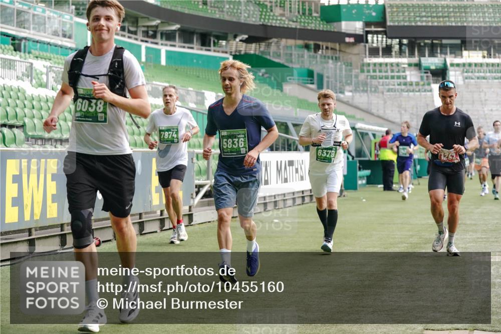 13.09.2026 - 21. swb-Marathon Bremen Michael Burmester http://msf.ph/oto/10455160 13.09.2026 12:52:46 Laufen im Stadion 102, 107, 145, 235, 376, 541, 615, 616, 683, 734, 755, 792, 863, 982, 985, 987, 1033, 1043, 1056, 1125, 1146, 1162, 1232, 1252, 1297, 1433, 1445, 1492, 1528, 1542, 1646, 1664, 1704, 1707, 1814, 1955, 2007, 2008, 2043, 2203, 2280, 2350, 2362, 2401, 2422, 2447, 2454, 2480, 2498, 2759, 2767, 2820, 2847, 2858, 2997, 3085, 3149, 3236, 3336, 3362, 3448, 3566, 3703, 3830, 3899, 3988, 4165, 4283, 4429, 4475, 4571, 4573, 4582, 4605, 4781, 4895, 5079, 5152, 5168, 5379 meine-sportfotos.de