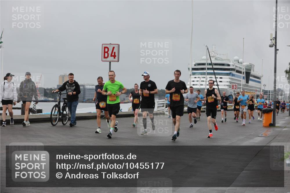 13.09.2026 - Kiel Lauf Andreas Tolksdorf http://msf.ph/oto/10455177 13.09.2026 11:55:21 Kiellinie 4, 9482, 3789, 11799, 3 meine-sportfotos.de