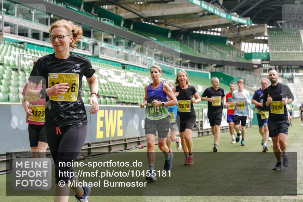 13.09.2026 - 21. swb-Marathon Bremen Michael Burmester http://msf.ph/oto/10455181 13.09.2026 10:32:43 Laufen im Stadion 10067, 10078, 10146, 10166, 10184, 10203, 10211, 10222, 10226, 10243, 10246, 10249, 10255, 10256, 10300, 10322, 10365, 10372, 10374, 10379, 10383, 10394, 10408, 10410, 10443, 10471, 10478, 10486, 10494, 10503, 10517, 10518, 10529, 10530, 10540, 10543, 10550, 10555, 10565, 10579, 10589, 10608, 10610, 10626, 10631, 10646, 10670, 10673, 10675, 10690, 10703, 10704, 10707, 10708, 10721, 10725, 10728, 10745, 10749, 10750, 10771, 10794 meine-sportfotos.de