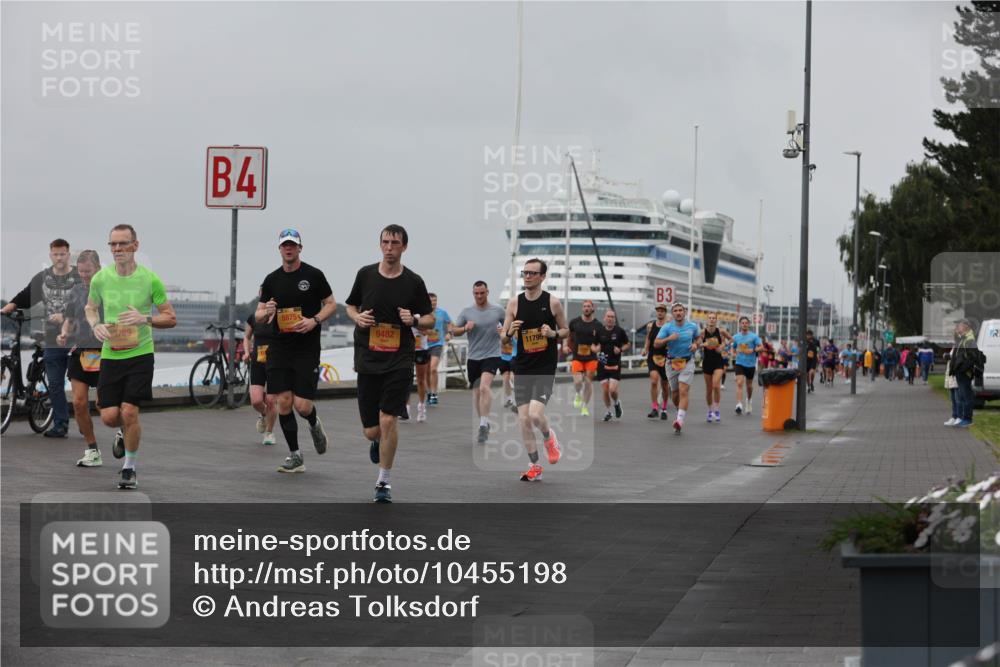 13.09.2026 - Kiel Lauf Andreas Tolksdorf http://msf.ph/oto/10455198 13.09.2026 11:55:22 Kiellinie 3789, 4, 5875, 9482, 11799, 3 meine-sportfotos.de