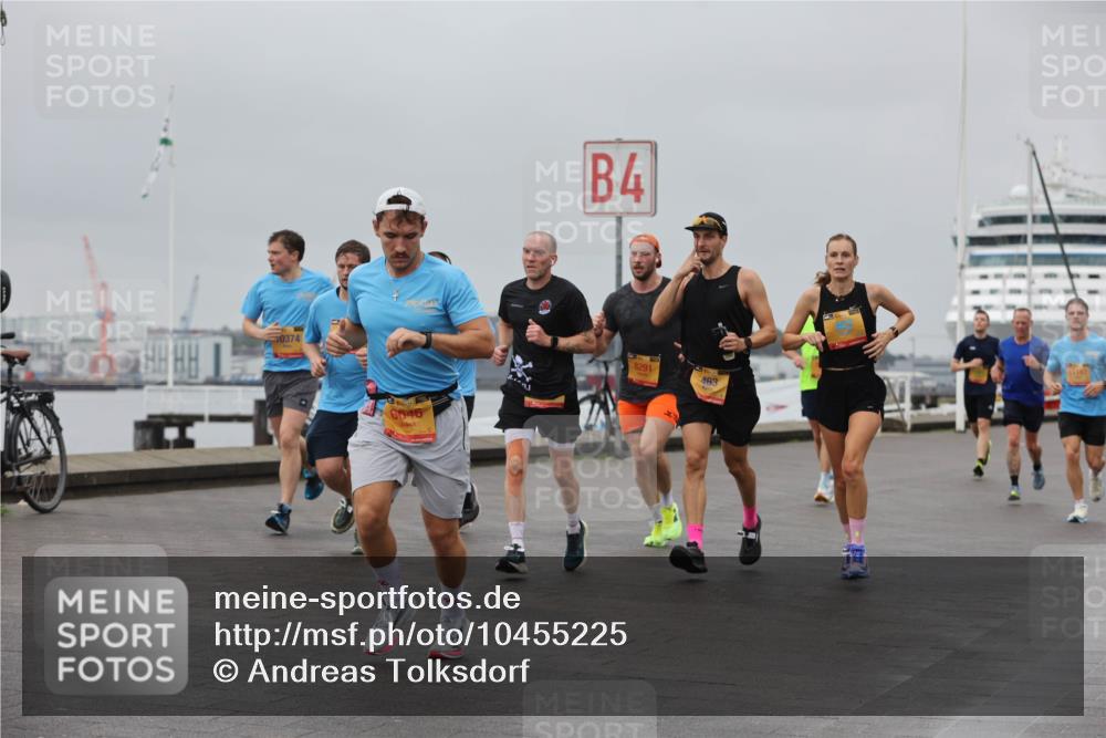 13.09.2026 - Kiel Lauf Andreas Tolksdorf http://msf.ph/oto/10455225 13.09.2026 11:55:29 Kiellinie 0374, 35, 6546, 4, 8291, 463, 11197 meine-sportfotos.de