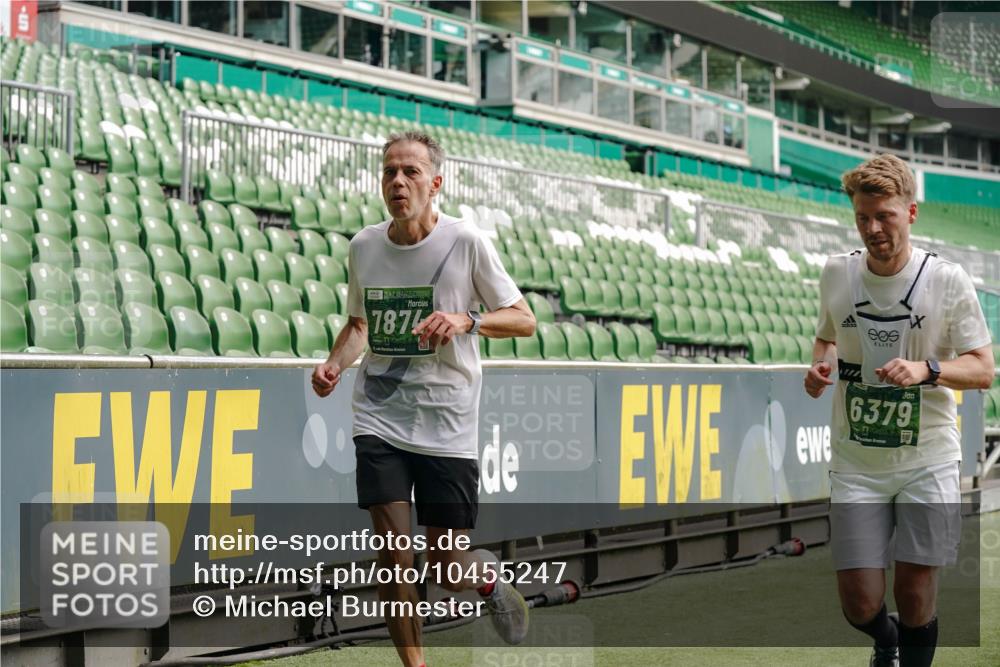 13.09.2026 - 21. swb-Marathon Bremen Michael Burmester http://msf.ph/oto/10455247 13.09.2026 12:52:49 Laufen im Stadion 102, 107, 145, 235, 313, 376, 541, 615, 616, 683, 696, 734, 740, 755, 792, 863, 982, 985, 987, 1033, 1043, 1056, 1146, 1162, 1232, 1252, 1297, 1433, 1445, 1492, 1528, 1542, 1646, 1664, 1704, 1707, 1814, 1955, 2007, 2008, 2043, 2203, 2280, 2350, 2362, 2401, 2422, 2447, 2454, 2480, 2498, 2759, 2767, 2820, 2847, 2858, 2997, 3085, 3149, 3236, 3336, 3362, 3448, 3566, 3703, 3830, 3899, 3988, 4165, 4283, 4429, 4475, 4571, 4573, 4582, 4605, 4895, 5079, 5152, 5168, 5379 meine-sportfotos.de