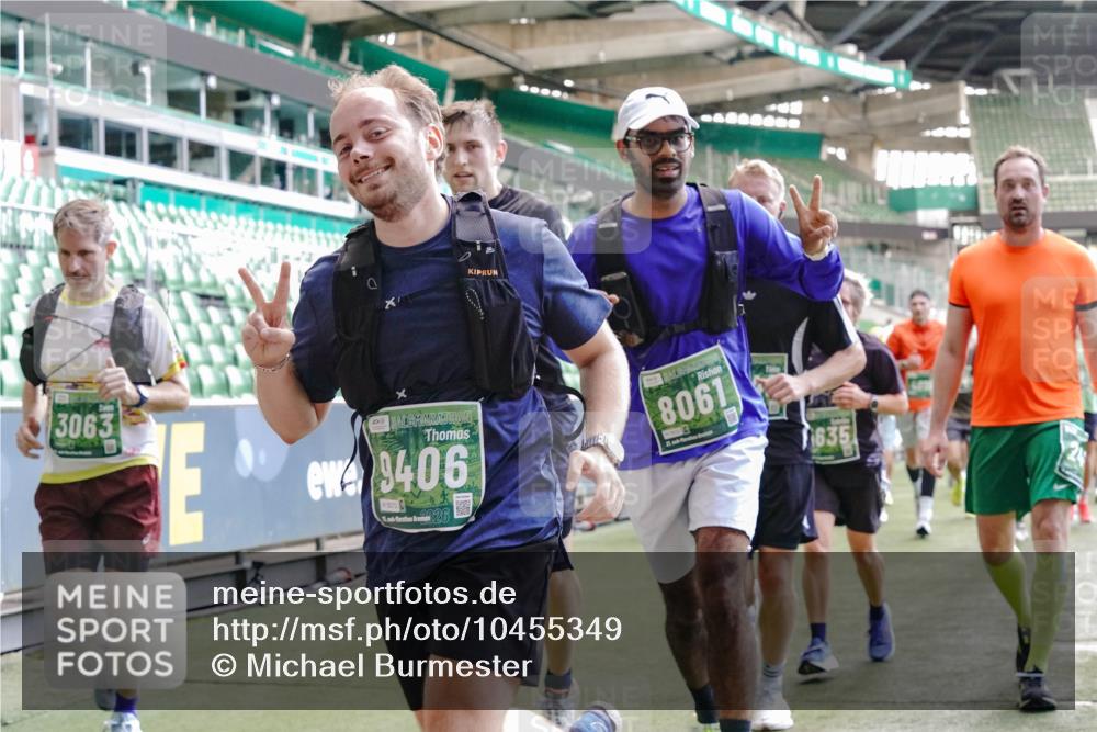 13.09.2026 - 21. swb-Marathon Bremen Michael Burmester http://msf.ph/oto/10455349 13.09.2026 13:10:56 Laufen im Stadion 164, 265, 373, 391, 448, 581, 703, 869, 984, 1180, 1738, 1855, 1867, 1894, 1936, 1952, 1967, 2202, 2232, 2268, 2281, 2284, 2299, 2330, 2333, 2339, 2342, 2353, 2432, 2443, 2525, 2530, 2531, 2553, 2573, 2589, 2594, 2654, 2659, 2669, 2682, 2714, 2717, 2784, 2785, 2804, 2819, 2822, 2836, 2907, 2920, 2932, 2976, 3026, 3027, 3032, 3063, 3082, 3086, 3089, 3122, 3159, 3174, 3207, 3208, 3291, 3328, 3333, 3352, 3370, 3398, 3409, 3410, 3470, 3549, 3769, 551 meine-sportfotos.de