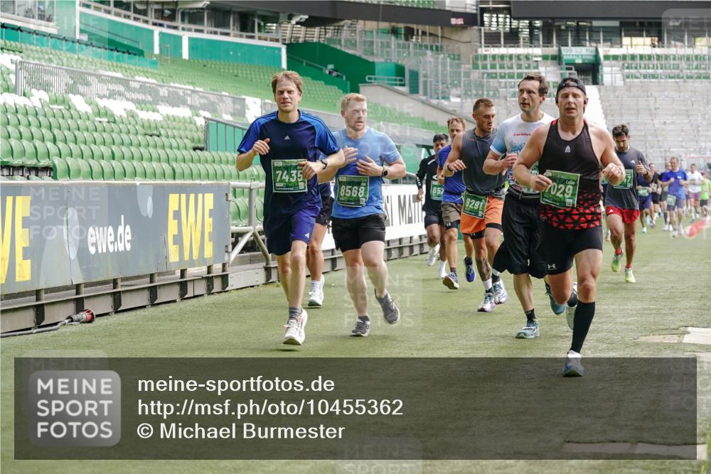 13.09.2026 - 21. swb-Marathon Bremen Michael Burmester http://msf.ph/oto/10455362 13.09.2026 12:52:53 Laufen im Stadion 102, 107, 145, 235, 313, 376, 541, 560, 615, 616, 683, 696, 734, 740, 755, 792, 863, 982, 985, 987, 1033, 1043, 1056, 1162, 1207, 1232, 1252, 1297, 1433, 1445, 1492, 1528, 1542, 1646, 1664, 1704, 1707, 1814, 1955, 2007, 2008, 2043, 2203, 2280, 2350, 2362, 2401, 2422, 2447, 2454, 2480, 2498, 2759, 2767, 2820, 2847, 2858, 2997, 3085, 3149, 3236, 3336, 3362, 3448, 3566, 3830, 3899, 3988, 4165, 4283, 4429, 4475, 4571, 4573, 4605, 4895, 5079, 5152, 5168, 5379 meine-sportfotos.de