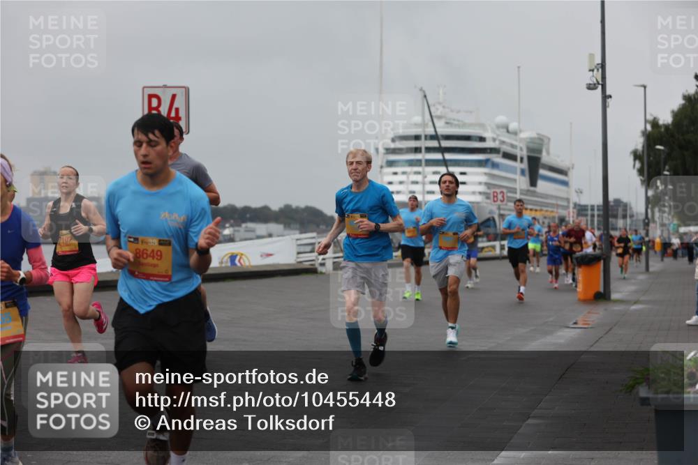 13.09.2026 - Kiel Lauf Andreas Tolksdorf http://msf.ph/oto/10455448 13.09.2026 11:55:50 Kiellinie 7102, 1, 3949, 8649, 3 meine-sportfotos.de