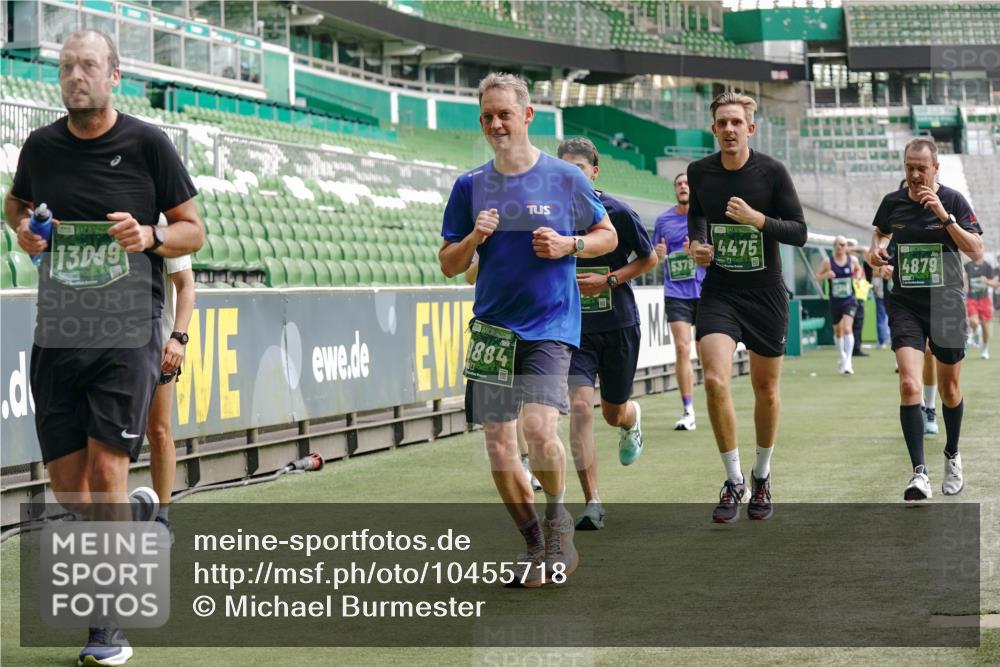 13.09.2026 - 21. swb-Marathon Bremen Michael Burmester http://msf.ph/oto/10455718 13.09.2026 12:53:06 Laufen im Stadion 102, 107, 145, 235, 313, 376, 472, 541, 560, 615, 616, 675, 683, 696, 734, 740, 755, 792, 863, 982, 985, 987, 1033, 1043, 1056, 1207, 1232, 1252, 1297, 1433, 1445, 1492, 1528, 1542, 1646, 1664, 1704, 1707, 1814, 1955, 2007, 2008, 2043, 2055, 2203, 2280, 2350, 2362, 2401, 2422, 2454, 2480, 2498, 2623, 2767, 2820, 2847, 2858, 2997, 3085, 3149, 3236, 3336, 3362, 3413, 3448, 3566, 3830, 3899, 3988, 4283, 4429, 4475, 4573, 4605, 5152, 5379 meine-sportfotos.de