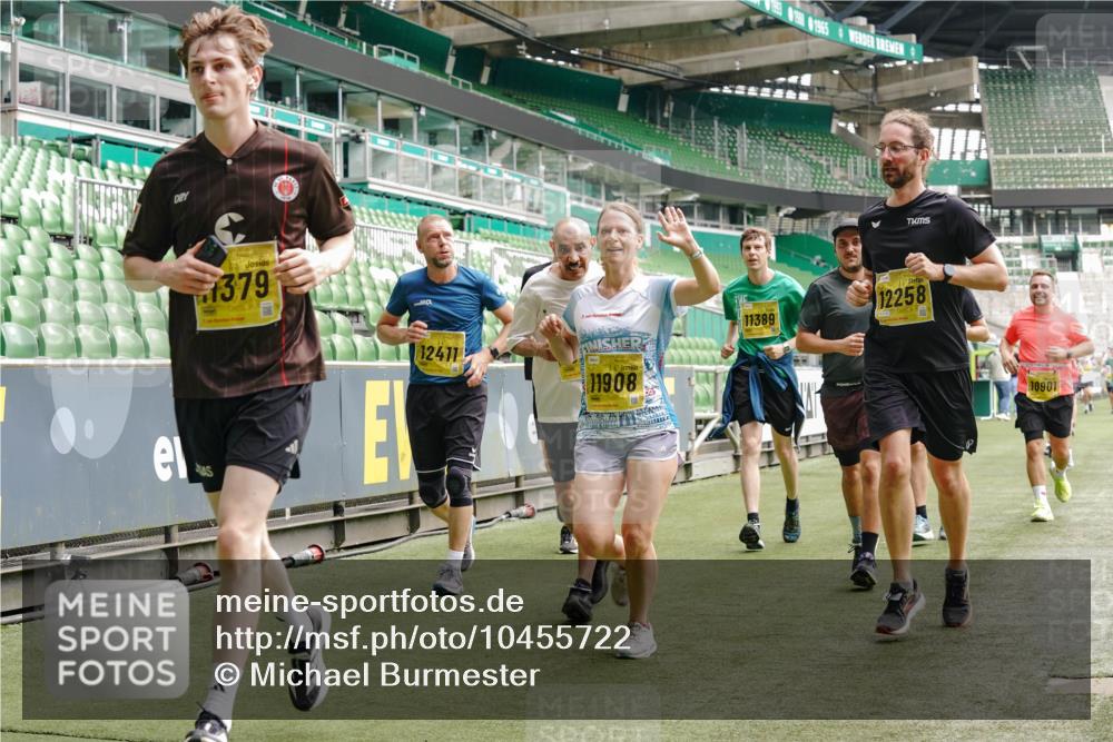 13.09.2026 - 21. swb-Marathon Bremen Michael Burmester http://msf.ph/oto/10455722 13.09.2026 10:32:53 Laufen im Stadion 10067, 10078, 10166, 10184, 10203, 10211, 10226, 10236, 10243, 10246, 10249, 10255, 10256, 10300, 10322, 10365, 10372, 10374, 10379, 10383, 10394, 10408, 10410, 10423, 10443, 10486, 10494, 10503, 10517, 10518, 10529, 10530, 10540, 10543, 10550, 10555, 10565, 10578, 10589, 10608, 10610, 10631, 10646, 10670, 10673, 10675, 10687, 10690, 10703, 10704, 10707, 10721, 10725, 10728, 10745, 10749, 10750, 10771, 10788, 10794, 10809 meine-sportfotos.de