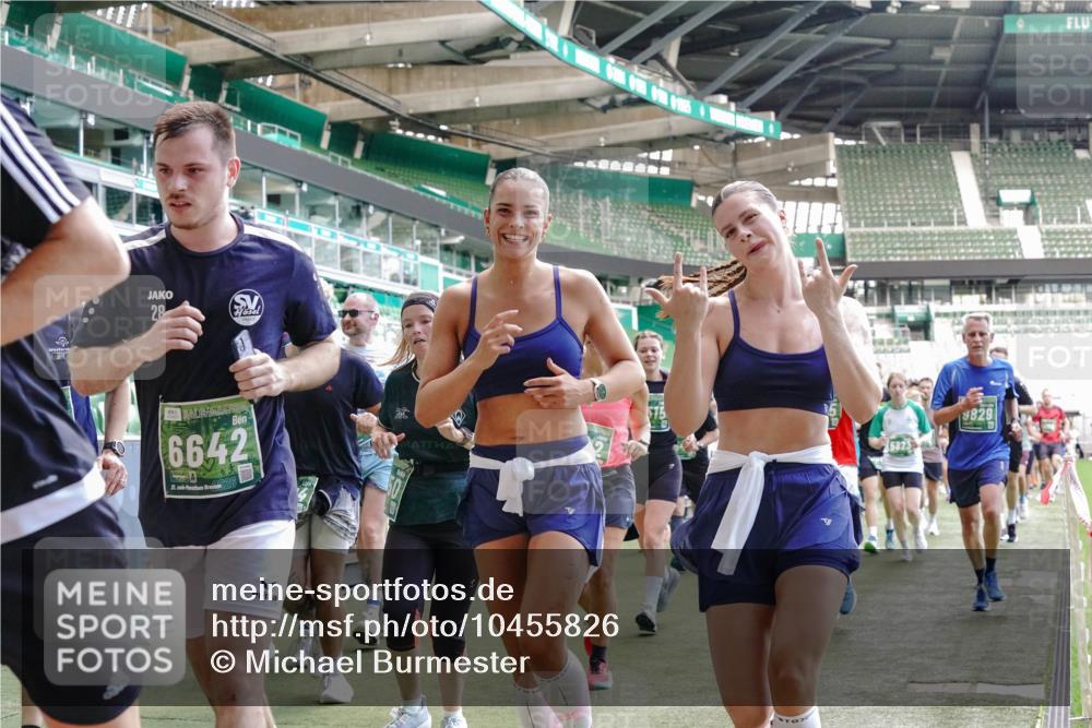 13.09.2026 - 21. swb-Marathon Bremen Michael Burmester http://msf.ph/oto/10455826 13.09.2026 13:11:05 Laufen im Stadion 164, 265, 373, 448, 581, 703, 869, 984, 1113, 1180, 1435, 1738, 1849, 1851, 1855, 1867, 1894, 1936, 1952, 1967, 2202, 2232, 2248, 2268, 2281, 2284, 2299, 2330, 2333, 2339, 2342, 2353, 2426, 2432, 2443, 2530, 2531, 2553, 2573, 2589, 2594, 2654, 2659, 2669, 2682, 2714, 2717, 2784, 2785, 2804, 2819, 2822, 2836, 2907, 2920, 2932, 2976, 3026, 3027, 3063, 3079, 3082, 3086, 3089, 3122, 3159, 3174, 3207, 3208, 3291, 3328, 3349, 3352, 3370, 3409, 3410, 3470, 3549, 551 meine-sportfotos.de