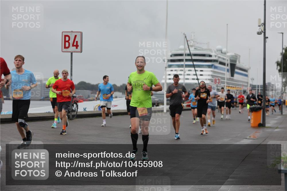 13.09.2026 - Kiel Lauf Andreas Tolksdorf http://msf.ph/oto/10455908 13.09.2026 11:56:20 Kiellinie 4, 12061, 12, 195, 3, 3428 meine-sportfotos.de