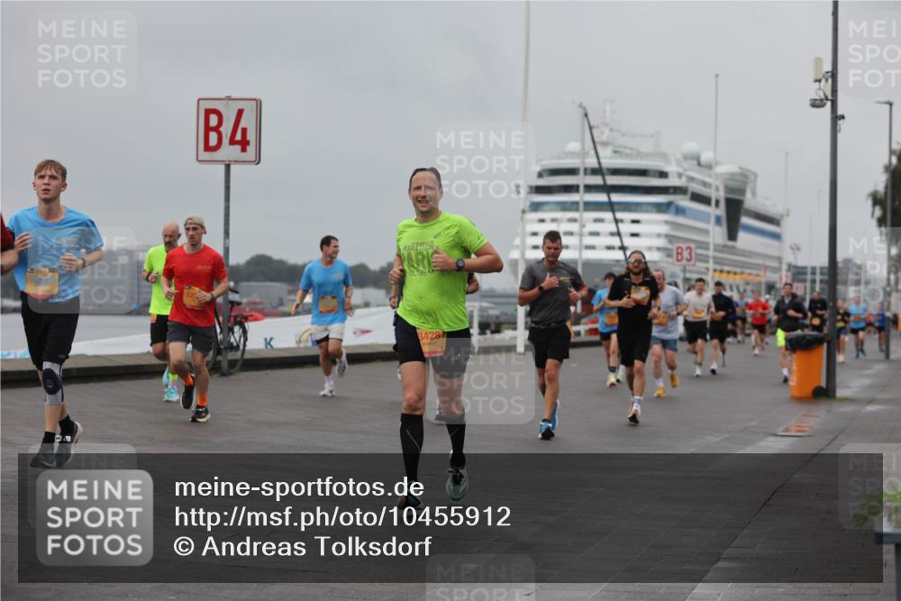13.09.2026 - Kiel Lauf Andreas Tolksdorf http://msf.ph/oto/10455912 13.09.2026 11:56:20 Kiellinie 4, 8, 185, 3, 8428 meine-sportfotos.de