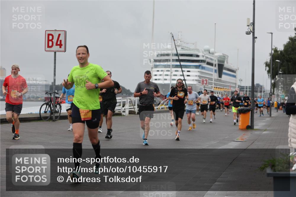 13.09.2026 - Kiel Lauf Andreas Tolksdorf http://msf.ph/oto/10455917 13.09.2026 11:56:21 Kiellinie 12, 4, 3, 3428 meine-sportfotos.de