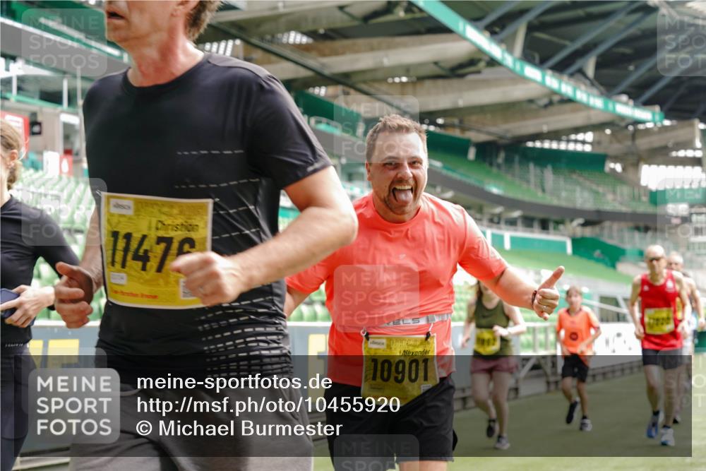 13.09.2026 - 21. swb-Marathon Bremen Michael Burmester http://msf.ph/oto/10455920 13.09.2026 10:32:57 Laufen im Stadion 10018, 10067, 10078, 10166, 10184, 10203, 10211, 10226, 10236, 10243, 10246, 10249, 10255, 10256, 10297, 10300, 10322, 10365, 10372, 10374, 10379, 10383, 10394, 10408, 10410, 10423, 10428, 10443, 10486, 10494, 10503, 10517, 10518, 10529, 10530, 10540, 10543, 10550, 10555, 10565, 10578, 10608, 10610, 10631, 10646, 10670, 10673, 10675, 10687, 10690, 10703, 10704, 10707, 10721, 10725, 10728, 10745, 10749, 10750, 10771, 10788, 10794, 10809 meine-sportfotos.de