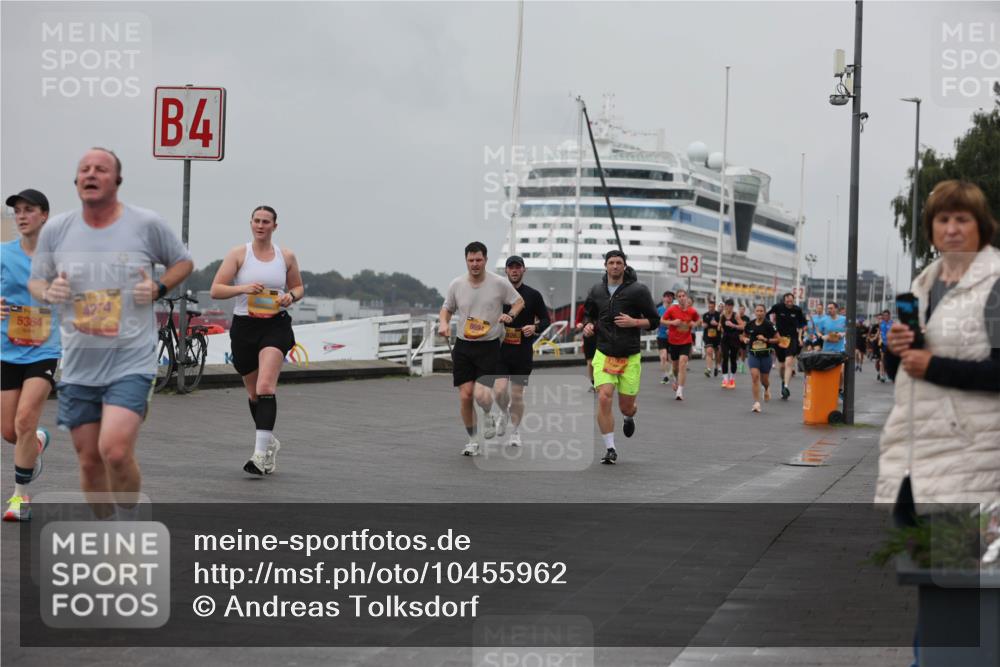 13.09.2026 - Kiel Lauf Andreas Tolksdorf http://msf.ph/oto/10455962 13.09.2026 11:56:28 Kiellinie 5364, 4, 8694, 81 meine-sportfotos.de