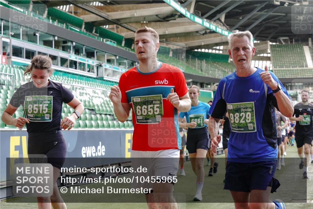 13.09.2026 - 21. swb-Marathon Bremen Michael Burmester http://msf.ph/oto/10455965 13.09.2026 13:11:08 Laufen im Stadion 164, 265, 373, 448, 581, 703, 843, 869, 984, 1113, 1180, 1435, 1738, 1849, 1851, 1855, 1867, 1894, 1936, 1952, 1967, 2202, 2232, 2248, 2268, 2281, 2284, 2299, 2330, 2333, 2339, 2342, 2353, 2375, 2426, 2432, 2443, 2530, 2531, 2553, 2573, 2589, 2654, 2659, 2669, 2682, 2714, 2717, 2784, 2785, 2804, 2819, 2822, 2836, 2907, 2920, 2932, 2976, 3026, 3027, 3063, 3079, 3082, 3086, 3089, 3122, 3159, 3174, 3207, 3208, 3291, 3328, 3349, 3352, 3370, 3409, 3410, 3470, 3549, 551 meine-sportfotos.de