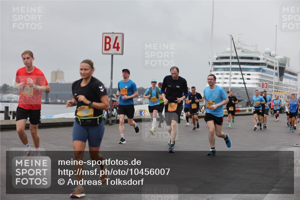 13.09.2026 - Kiel Lauf Andreas Tolksdorf http://msf.ph/oto/10456007 13.09.2026 11:56:38 Kiellinie 4, 11436, 6324, 1038, 3 meine-sportfotos.de