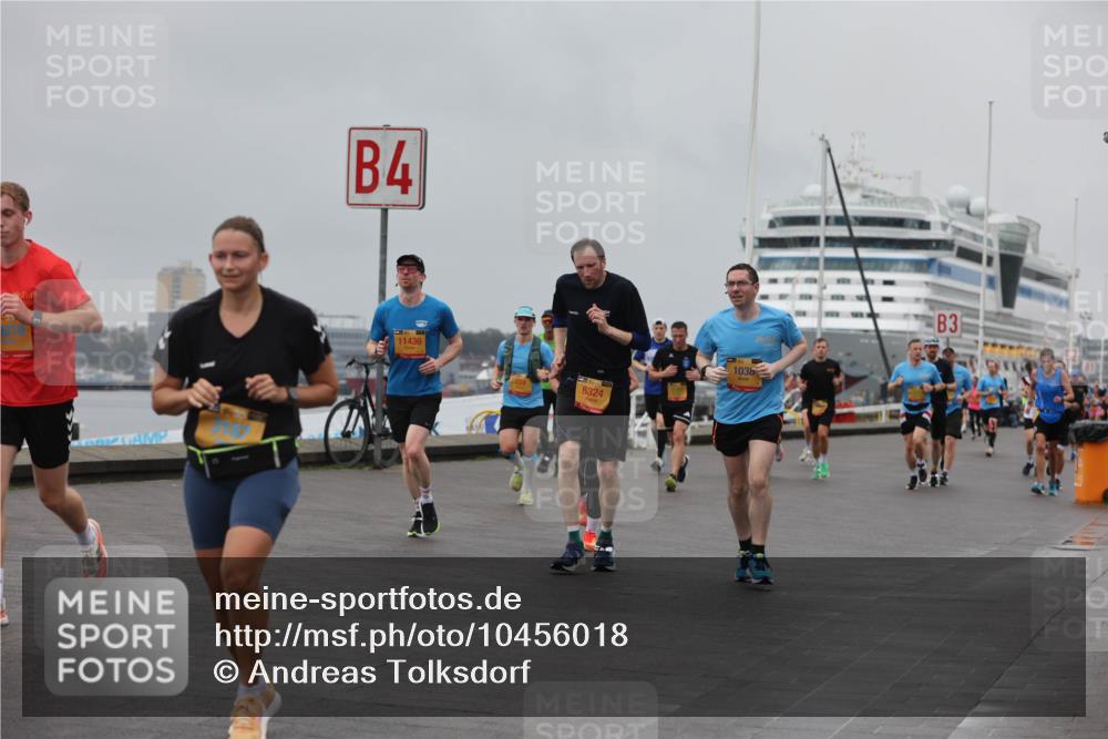 13.09.2026 - Kiel Lauf Andreas Tolksdorf http://msf.ph/oto/10456018 13.09.2026 11:56:38 Kiellinie 4, 11436, 6324, 1036, 3 meine-sportfotos.de