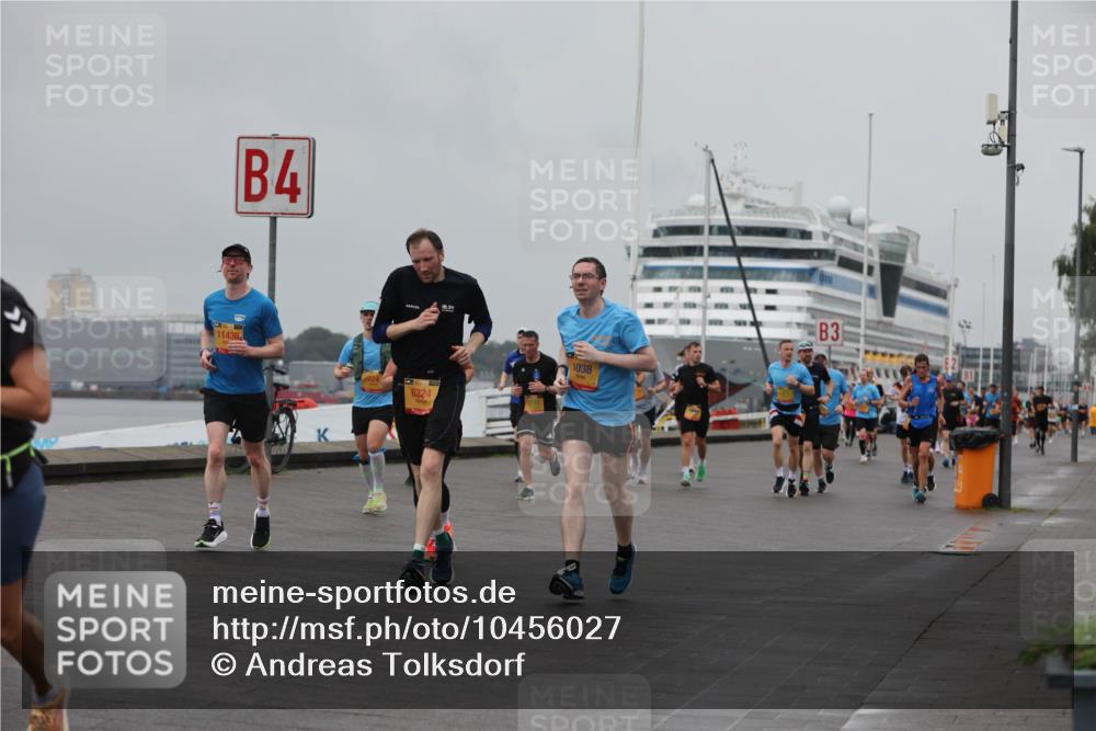 13.09.2026 - Kiel Lauf Andreas Tolksdorf http://msf.ph/oto/10456027 13.09.2026 11:56:39 Kiellinie 4, 11436, 6324, 1038, 3 meine-sportfotos.de