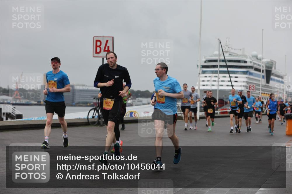 13.09.2026 - Kiel Lauf Andreas Tolksdorf http://msf.ph/oto/10456044 13.09.2026 11:56:40 Kiellinie 11436, 4, 6324, 1038, 3 meine-sportfotos.de