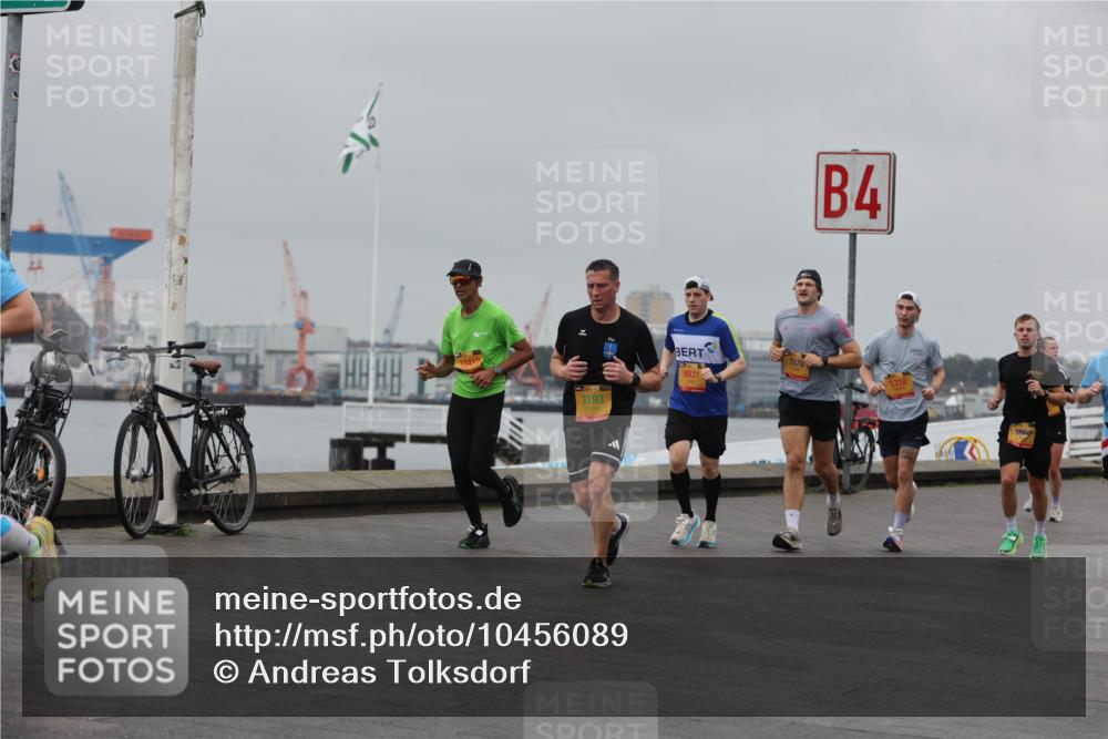 13.09.2026 - Kiel Lauf Andreas Tolksdorf http://msf.ph/oto/10456089 13.09.2026 11:56:44 Kiellinie 4, 3193, 9931, 7878, 1315 meine-sportfotos.de