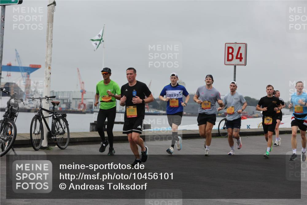 13.09.2026 - Kiel Lauf Andreas Tolksdorf http://msf.ph/oto/10456101 13.09.2026 11:56:44 Kiellinie 10412, 3193, 9931, 7878, 4, 1315, 375 meine-sportfotos.de