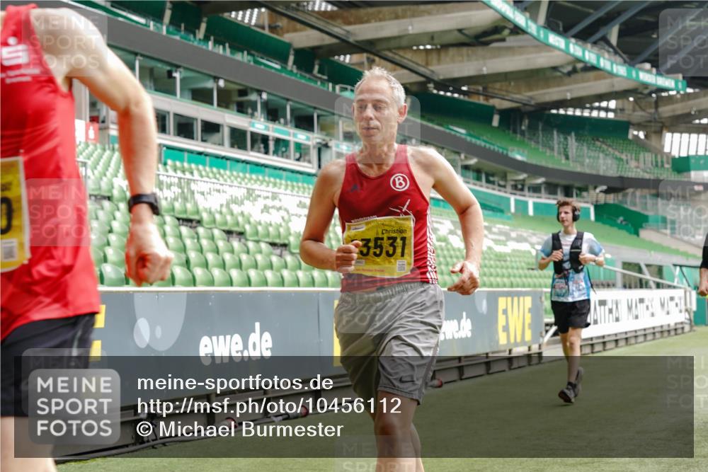 13.09.2026 - 21. swb-Marathon Bremen Michael Burmester http://msf.ph/oto/10456112 13.09.2026 10:33:01 Laufen im Stadion 10018, 10067, 10078, 10166, 10184, 10203, 10211, 10226, 10236, 10243, 10246, 10249, 10255, 10256, 10297, 10300, 10322, 10365, 10372, 10374, 10379, 10383, 10394, 10408, 10410, 10423, 10428, 10443, 10486, 10494, 10503, 10517, 10518, 10529, 10530, 10540, 10543, 10550, 10565, 10578, 10608, 10631, 10646, 10670, 10673, 10675, 10687, 10690, 10691, 10703, 10704, 10707, 10721, 10725, 10728, 10745, 10749, 10750, 10771, 10787, 10788, 10794, 10809 meine-sportfotos.de