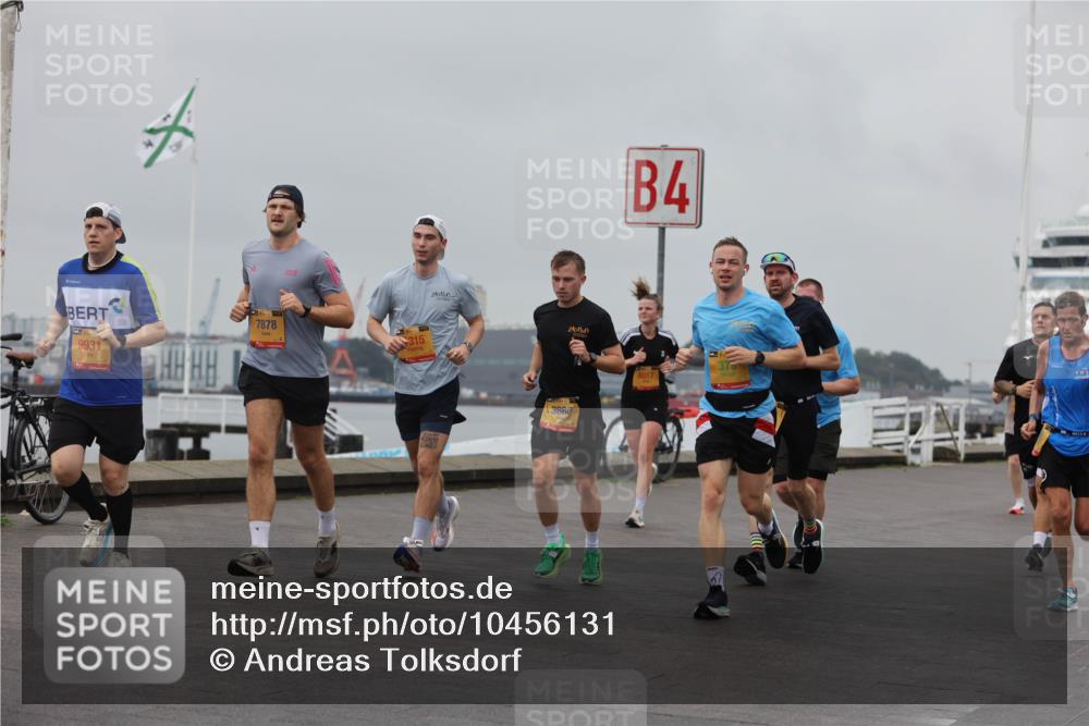 13.09.2026 - Kiel Lauf Andreas Tolksdorf http://msf.ph/oto/10456131 13.09.2026 11:56:46 Kiellinie 9931, 132, 7878, 315, 3880, 4, 801 meine-sportfotos.de