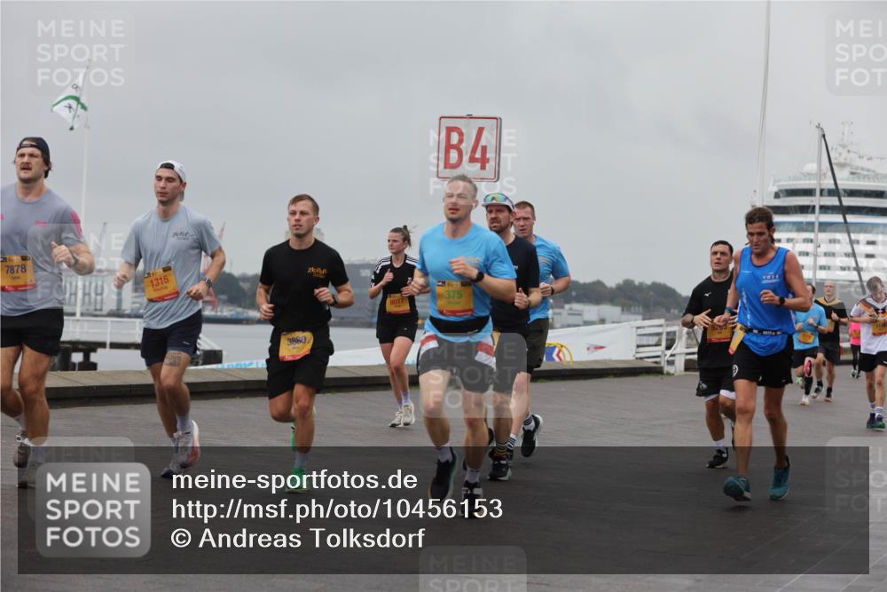 13.09.2026 - Kiel Lauf Andreas Tolksdorf http://msf.ph/oto/10456153 13.09.2026 11:56:46 Kiellinie 7878, 1315, 3880, 4, 8017, 375 meine-sportfotos.de