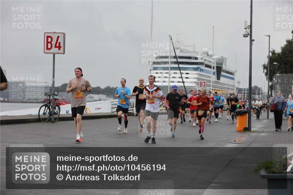 13.09.2026 - Kiel Lauf Andreas Tolksdorf http://msf.ph/oto/10456194 13.09.2026 11:56:50 Kiellinie 4, 324, 1145, 3 meine-sportfotos.de