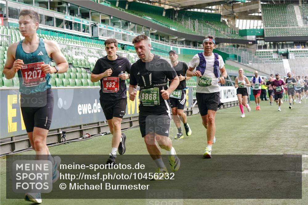 13.09.2026 - 21. swb-Marathon Bremen Michael Burmester http://msf.ph/oto/10456232 13.09.2026 12:53:22 Laufen im Stadion 102, 107, 145, 235, 313, 376, 472, 541, 560, 615, 616, 675, 683, 696, 740, 755, 792, 816, 827, 863, 982, 985, 987, 1033, 1056, 1076, 1207, 1232, 1252, 1297, 1419, 1433, 1445, 1468, 1492, 1528, 1542, 1551, 1646, 1664, 1704, 1707, 1814, 1955, 2007, 2008, 2043, 2055, 2203, 2280, 2350, 2362, 2401, 2422, 2454, 2480, 2498, 2499, 2623, 2701, 2767, 2820, 2858, 2882, 2913, 2971, 2997, 3085, 3149, 3236, 3336, 3362, 3413, 3448, 3566, 3830, 3899, 3988, 4283, 4475, 4605 meine-sportfotos.de