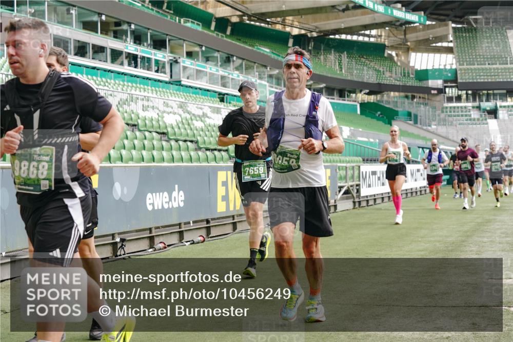 13.09.2026 - 21. swb-Marathon Bremen Michael Burmester http://msf.ph/oto/10456249 13.09.2026 12:53:23 Laufen im Stadion 102, 107, 145, 235, 313, 376, 472, 541, 560, 615, 616, 675, 683, 696, 740, 755, 792, 816, 827, 982, 985, 987, 1033, 1056, 1076, 1207, 1232, 1252, 1297, 1419, 1433, 1445, 1468, 1492, 1528, 1542, 1551, 1646, 1664, 1704, 1707, 1814, 1955, 2007, 2008, 2043, 2055, 2203, 2280, 2350, 2362, 2401, 2422, 2454, 2480, 2498, 2499, 2623, 2701, 2767, 2820, 2824, 2858, 2882, 2913, 2971, 2997, 3085, 3149, 3236, 3336, 3362, 3413, 3448, 3830, 3899, 3988, 4283, 4475, 4605 meine-sportfotos.de