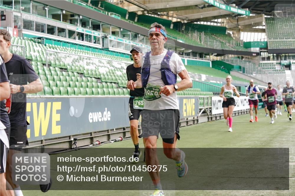 13.09.2026 - 21. swb-Marathon Bremen Michael Burmester http://msf.ph/oto/10456275 13.09.2026 12:53:24 Laufen im Stadion 102, 107, 145, 313, 376, 385, 472, 541, 560, 615, 616, 675, 683, 696, 740, 755, 792, 816, 827, 982, 985, 987, 1033, 1056, 1076, 1207, 1232, 1252, 1297, 1419, 1433, 1445, 1468, 1492, 1528, 1542, 1551, 1646, 1664, 1704, 1707, 1814, 1955, 2007, 2008, 2043, 2055, 2203, 2280, 2350, 2362, 2401, 2422, 2454, 2480, 2498, 2499, 2623, 2701, 2767, 2820, 2824, 2858, 2882, 2913, 2971, 2997, 3085, 3149, 3236, 3336, 3362, 3413, 3448, 3830, 3899, 3988, 4283, 4475, 4605 meine-sportfotos.de