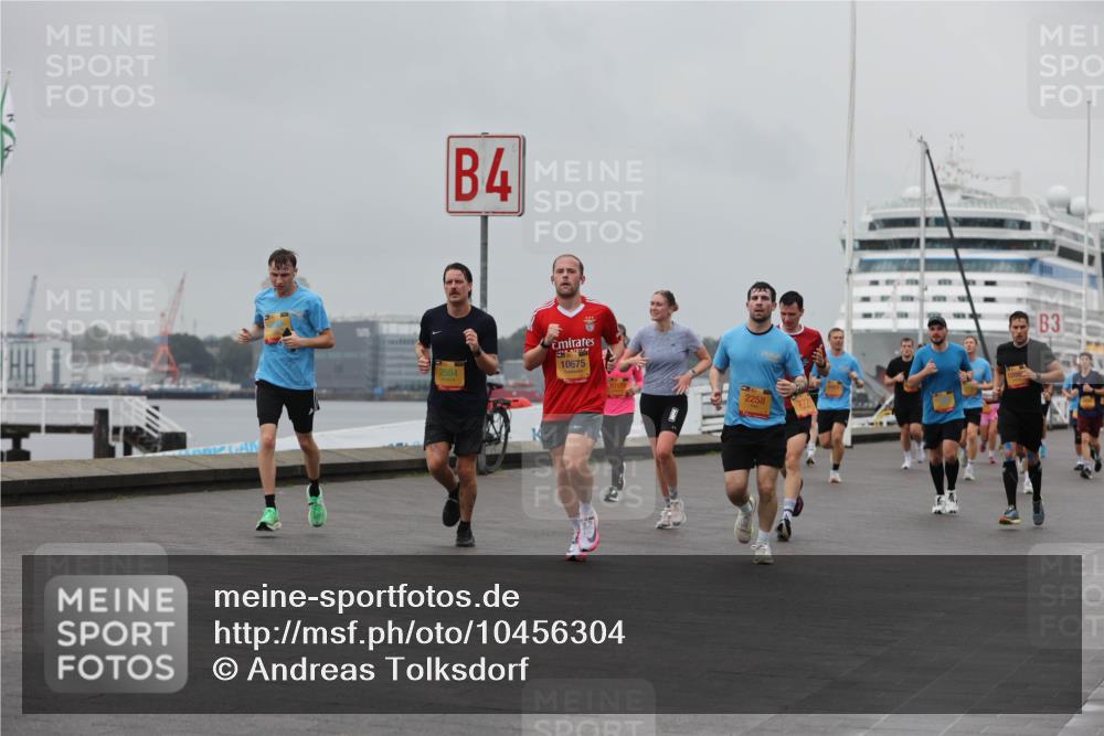 13.09.2026 - Kiel Lauf Andreas Tolksdorf http://msf.ph/oto/10456304 13.09.2026 11:56:57 Kiellinie 4, 2504, 10675, 2258, 3 meine-sportfotos.de