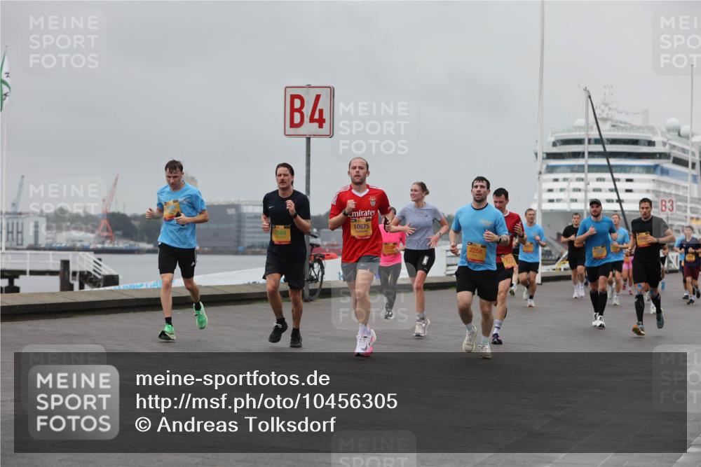 13.09.2026 - Kiel Lauf Andreas Tolksdorf http://msf.ph/oto/10456305 13.09.2026 11:56:57 Kiellinie 2504, 4, 10675, 2258, 3 meine-sportfotos.de