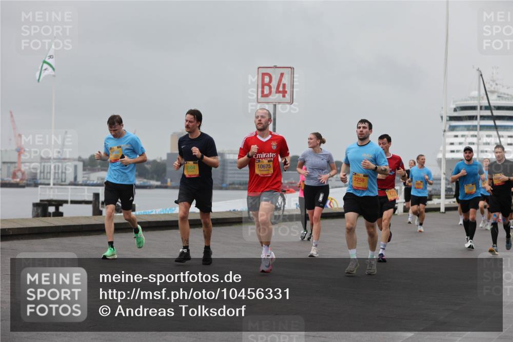 13.09.2026 - Kiel Lauf Andreas Tolksdorf http://msf.ph/oto/10456331 13.09.2026 11:56:58 Kiellinie 2504, 4, 10675, 2258, 109 meine-sportfotos.de