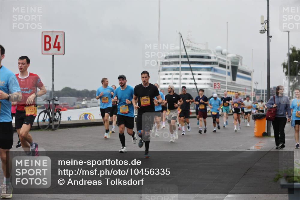 13.09.2026 - Kiel Lauf Andreas Tolksdorf http://msf.ph/oto/10456335 13.09.2026 11:57:00 Kiellinie 7771, 4, 10985, 3 meine-sportfotos.de
