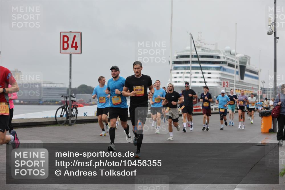13.09.2026 - Kiel Lauf Andreas Tolksdorf http://msf.ph/oto/10456355 13.09.2026 11:57:01 Kiellinie 4, 38, 771, 9903, 10985, 3 meine-sportfotos.de