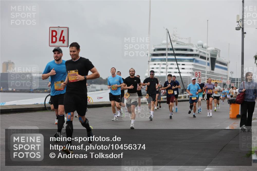 13.09.2026 - Kiel Lauf Andreas Tolksdorf http://msf.ph/oto/10456374 13.09.2026 11:57:02 Kiellinie 4, 10985, 2083, 3 meine-sportfotos.de
