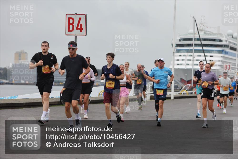 13.09.2026 - Kiel Lauf Andreas Tolksdorf http://msf.ph/oto/10456427 13.09.2026 11:57:06 Kiellinie 5881, 4, 6502, 1251, 3 meine-sportfotos.de