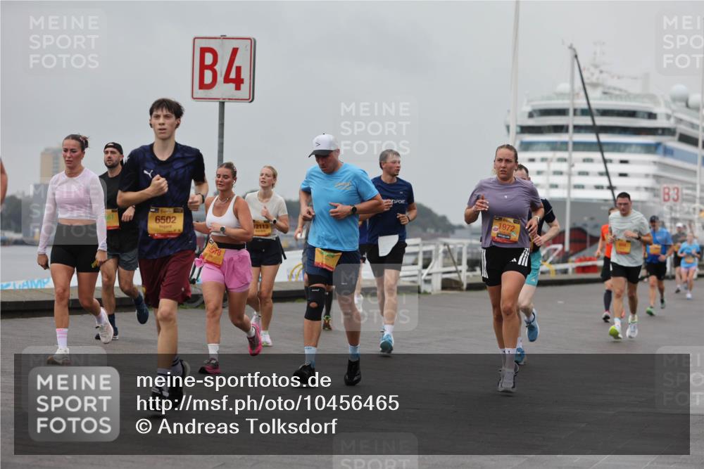 13.09.2026 - Kiel Lauf Andreas Tolksdorf http://msf.ph/oto/10456465 13.09.2026 11:57:07 Kiellinie 661, 6502, 4, 8, 12113, 1972, 3 meine-sportfotos.de