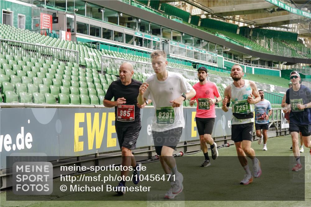 13.09.2026 - 21. swb-Marathon Bremen Michael Burmester http://msf.ph/oto/10456471 13.09.2026 12:53:32 Laufen im Stadion 102, 107, 145, 189, 313, 376, 385, 472, 481, 541, 560, 615, 616, 666, 675, 683, 696, 740, 755, 792, 816, 827, 982, 985, 987, 1033, 1056, 1076, 1207, 1232, 1252, 1297, 1419, 1433, 1445, 1468, 1528, 1542, 1551, 1631, 1646, 1658, 1664, 1704, 1707, 1814, 2007, 2043, 2055, 2203, 2280, 2350, 2362, 2401, 2422, 2454, 2480, 2498, 2499, 2623, 2701, 2767, 2820, 2824, 2858, 2882, 2913, 2962, 2971, 2997, 3054, 3085, 3149, 3236, 3336, 3362, 3413, 3448, 3830, 3988, 4283, 4475, 4605 meine-sportfotos.de