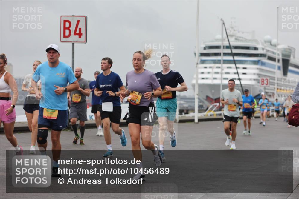 13.09.2026 - Kiel Lauf Andreas Tolksdorf http://msf.ph/oto/10456489 13.09.2026 11:57:09 Kiellinie 4, 12518, 1972, 6342, 3 meine-sportfotos.de