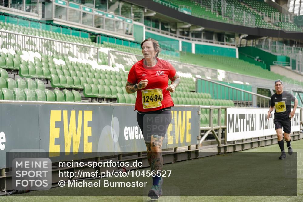 13.09.2026 - 21. swb-Marathon Bremen Michael Burmester http://msf.ph/oto/10456527 13.09.2026 10:33:14 Laufen im Stadion 10018, 10067, 10078, 10166, 10184, 10203, 10211, 10226, 10236, 10243, 10246, 10249, 10255, 10256, 10297, 10300, 10322, 10355, 10365, 10372, 10374, 10379, 10383, 10394, 10408, 10410, 10423, 10428, 10443, 10486, 10494, 10503, 10517, 10518, 10530, 10540, 10550, 10565, 10578, 10604, 10646, 10668, 10670, 10673, 10675, 10687, 10690, 10691, 10699, 10703, 10707, 10721, 10728, 10745, 10749, 10750, 10771, 10772, 10787, 10788, 10794, 10809 meine-sportfotos.de