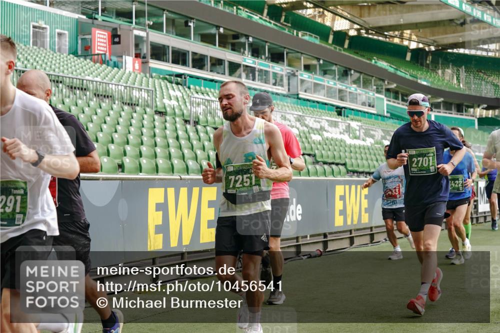 13.09.2026 - 21. swb-Marathon Bremen Michael Burmester http://msf.ph/oto/10456541 13.09.2026 12:53:33 Laufen im Stadion 102, 107, 145, 189, 313, 376, 385, 472, 481, 541, 560, 615, 616, 666, 675, 683, 696, 740, 755, 792, 816, 827, 982, 985, 987, 1033, 1056, 1076, 1207, 1232, 1252, 1297, 1419, 1433, 1445, 1468, 1528, 1542, 1551, 1631, 1646, 1658, 1664, 1704, 1707, 1814, 2007, 2043, 2055, 2203, 2280, 2350, 2362, 2401, 2422, 2454, 2480, 2498, 2499, 2623, 2701, 2767, 2820, 2824, 2858, 2882, 2913, 2962, 2971, 2997, 3054, 3085, 3149, 3236, 3336, 3362, 3413, 3448, 3830, 3988, 4283, 4475, 4605 meine-sportfotos.de
