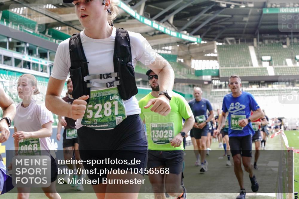 13.09.2026 - 21. swb-Marathon Bremen Michael Burmester http://msf.ph/oto/10456568 13.09.2026 13:11:19 Laufen im Stadion 265, 373, 581, 703, 843, 869, 984, 1113, 1180, 1226, 1435, 1738, 1849, 1851, 1855, 1867, 1894, 1936, 1952, 1967, 2202, 2248, 2268, 2281, 2284, 2299, 2330, 2333, 2339, 2342, 2353, 2375, 2377, 2426, 2432, 2443, 2530, 2531, 2553, 2589, 2654, 2659, 2669, 2673, 2682, 2714, 2784, 2785, 2804, 2819, 2822, 2836, 2850, 2907, 2920, 2932, 2976, 3026, 3027, 3063, 3079, 3082, 3086, 3089, 3122, 3159, 3174, 3207, 3208, 3308, 3328, 3349, 3352, 3370, 3409, 3410, 3470, 3549, 551 meine-sportfotos.de
