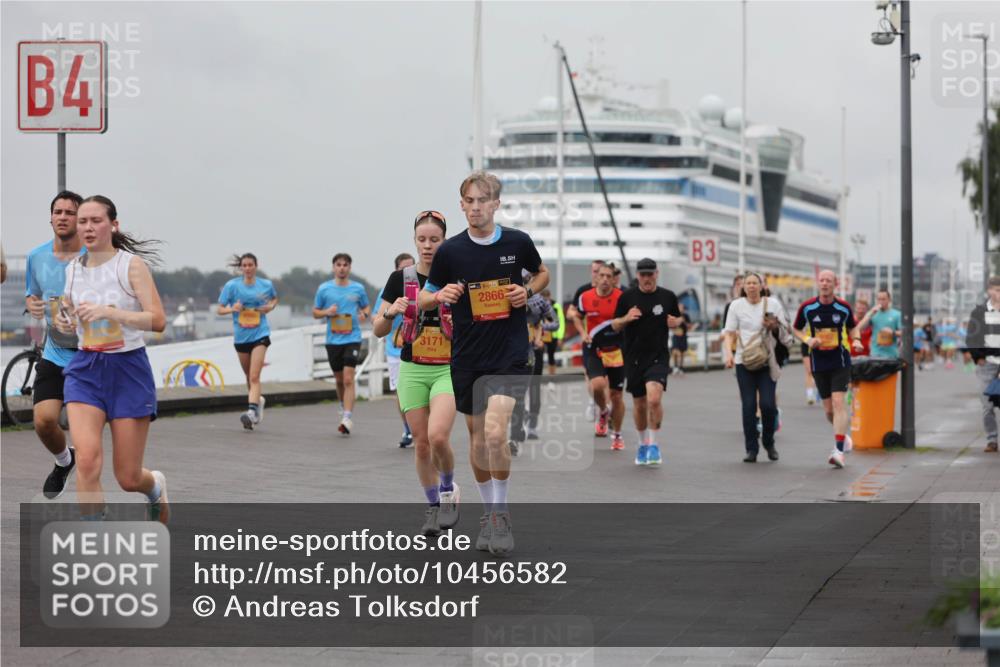 13.09.2026 - Kiel Lauf Andreas Tolksdorf http://msf.ph/oto/10456582 13.09.2026 11:57:24 Kiellinie 4, 39, 3171, 38, 2866, 3 meine-sportfotos.de