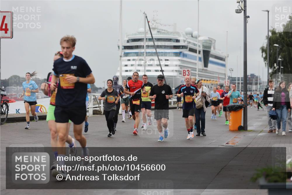 13.09.2026 - Kiel Lauf Andreas Tolksdorf http://msf.ph/oto/10456600 13.09.2026 11:57:26 Kiellinie 4, 3, 9962 meine-sportfotos.de