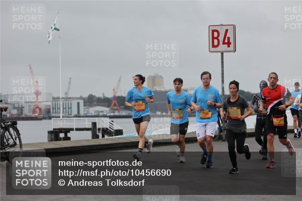 13.09.2026 - Kiel Lauf Andreas Tolksdorf http://msf.ph/oto/10456690 13.09.2026 11:57:29 Kiellinie 4860, 42, 7508, 4, 357 meine-sportfotos.de